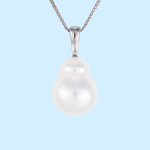 White Baroque Pearl Pendant (Autore)