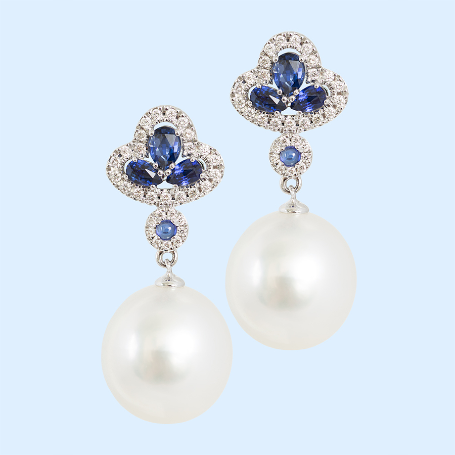 White Pearls w. Diamond & Sapphire Earrings (Autore)
