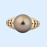 Peacock Bronze Tahitian Black Pearl on Rose Gold & Diamond setting (Autore)